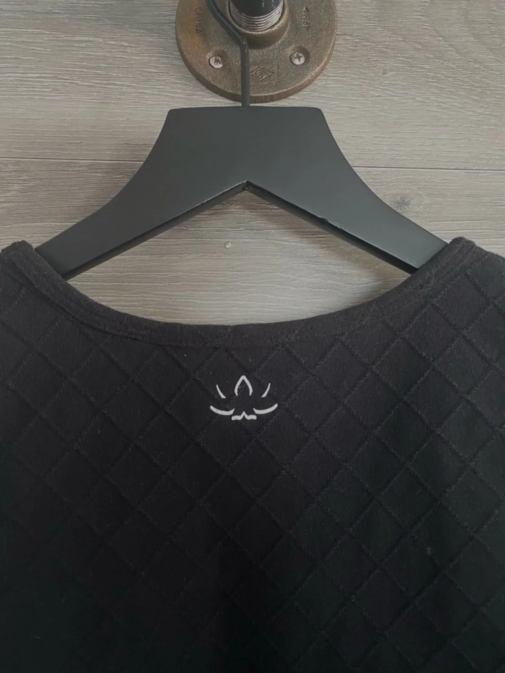 Beyond Yoga Quilted Crop Tank Black - Picture 4 of 6